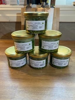 Oppstryn Urtemanufaktur logo